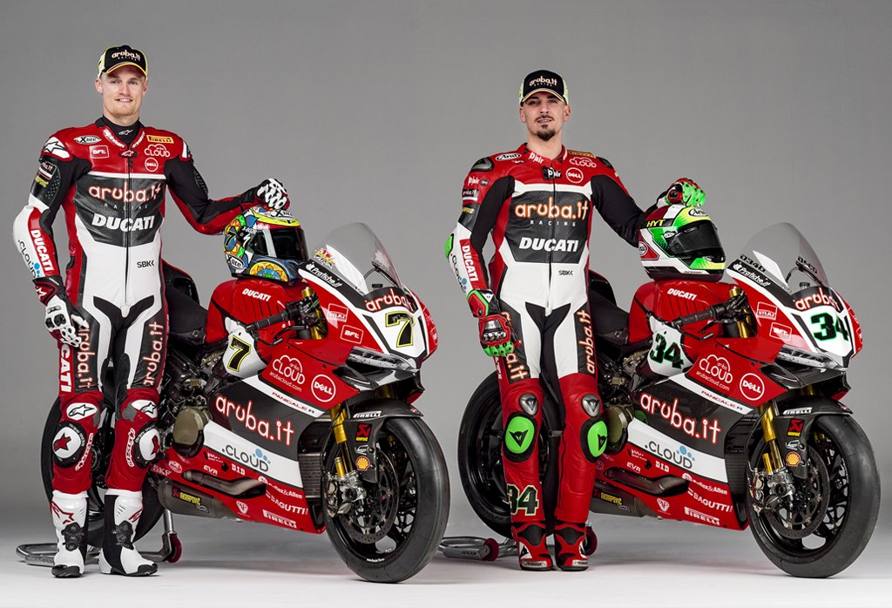 La Ducati ha presentato ufficialmente i programmi sportivi per la stagione 2016 della Superbike. Da sinistra ecco i piloti Chaz Davies e Davide Giugliano